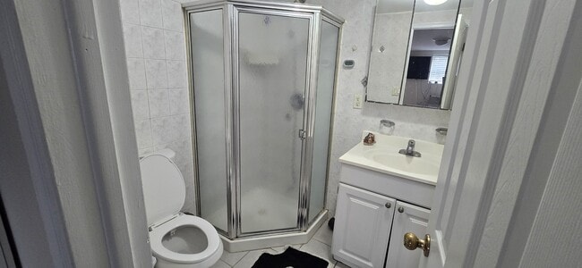 Building Photo - 35 Universal Ave