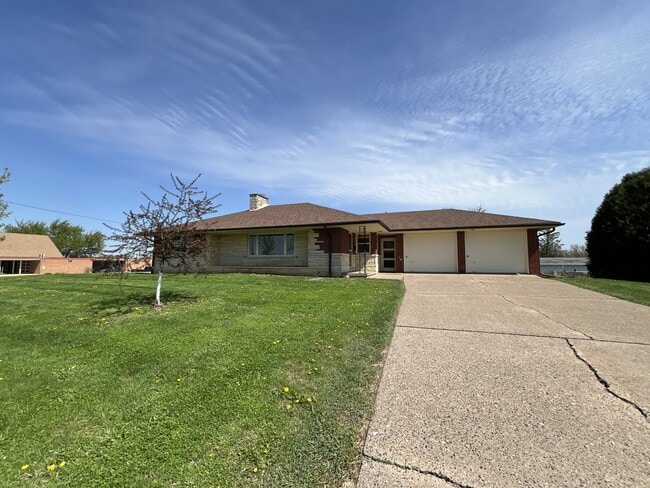 Building Photo - 3170 Asbury Rd