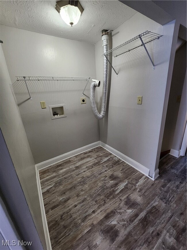 Building Photo - 2452 Bromley Rd