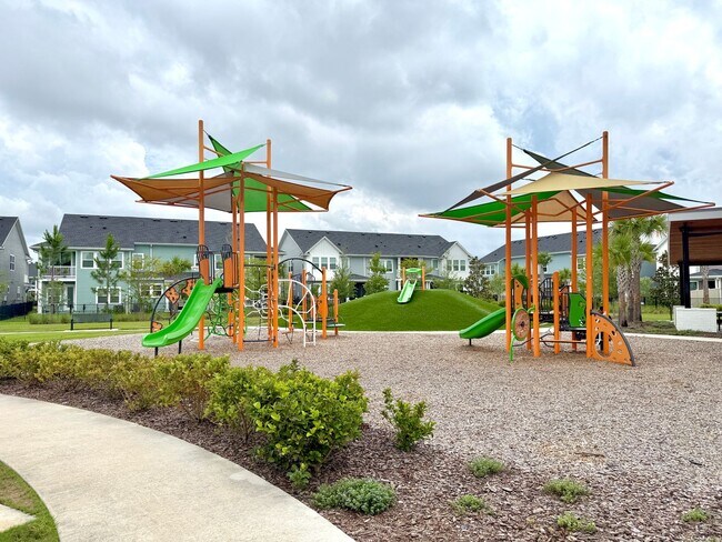 Building Photo - 11103 Diffusion Ct