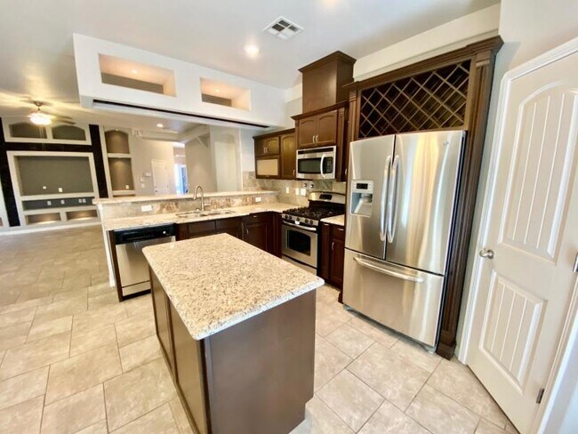 Building Photo - 2233 Amber Point Pl