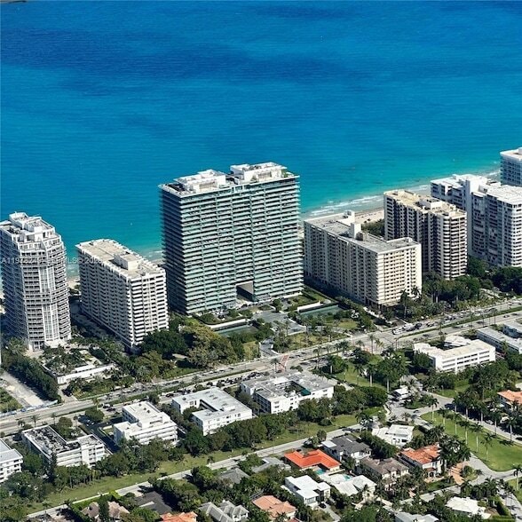 Building Photo - 10201 Collins Ave