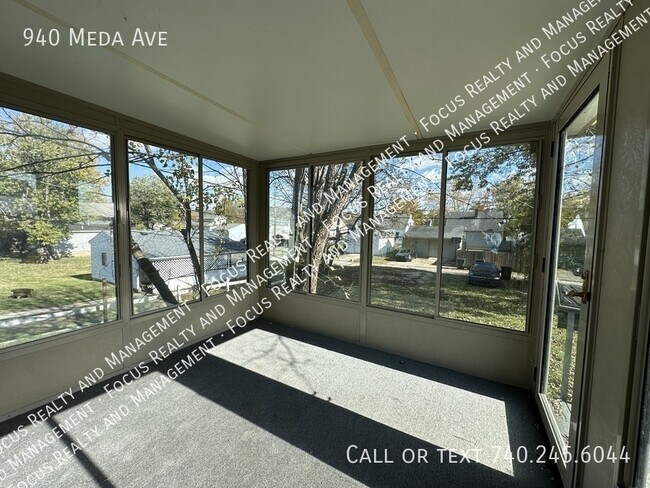 Building Photo - 940 Meda Ave