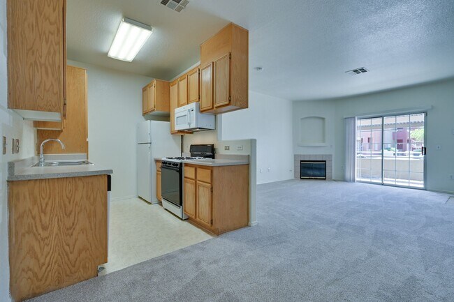 Building Photo - NE Near Nellis! Gated! Community Pool, Spa...