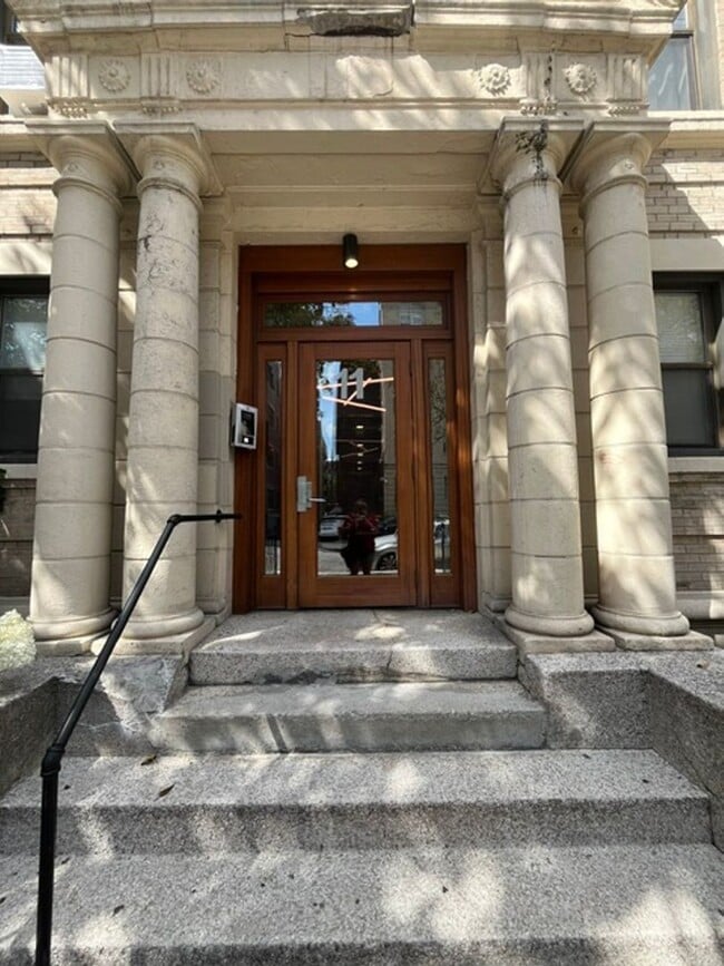 Building Photo - 6-11 Peterborough St, #6