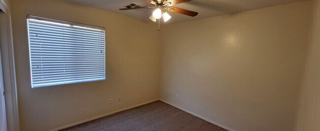 Building Photo - NICE 4 BED 2 BATH CORNER LOT HOME IN MARICOPA!!