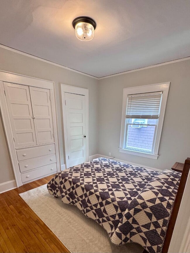 Building Photo - 816-818 Maryland Ave - Upstairs Unit 2