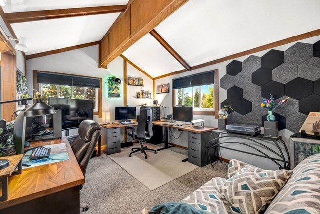 Building Photo - 4400 Valley Rd