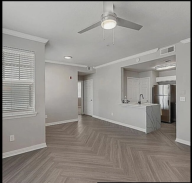 Building Photo - 2950 Mustang Dr