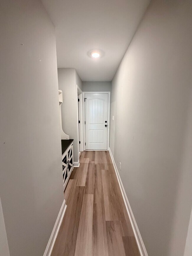 Building Photo - 219 Otters Rdg Dr