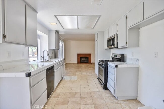 Building Photo - 24307 Carman Ln