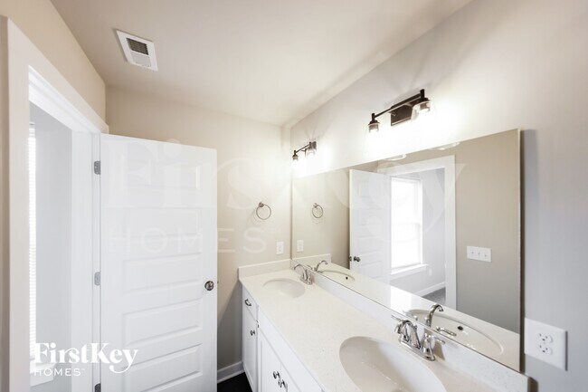 Building Photo - 20 Co Rd 1702