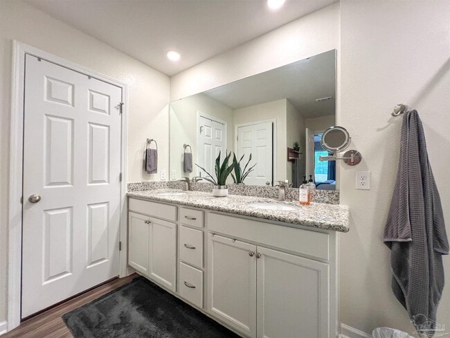 Building Photo - 3537 Conley Dr