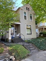 Building Photo - 1944 Deerwood Ave