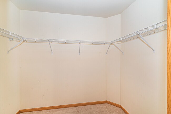 Building Photo - 100 W Aldridge Ln