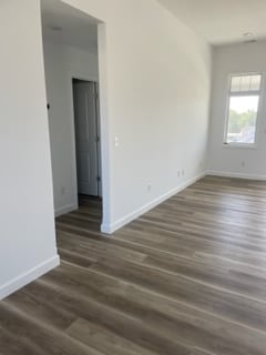 Building Photo - 624 Promenade Dr
