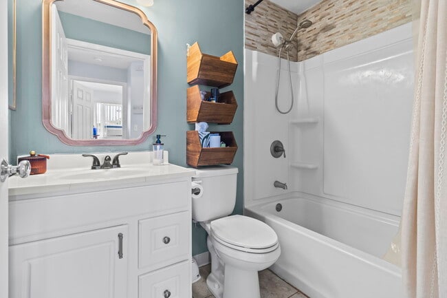 Building Photo - 94-510-510 Lumiaina St