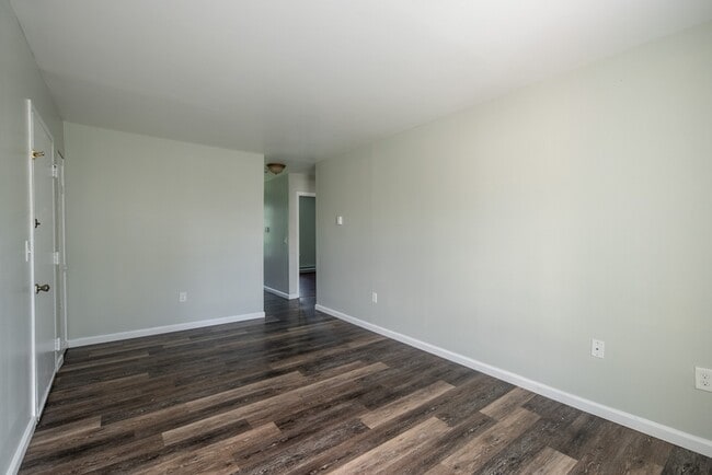 Building Photo - 50-62 East Street - 3B