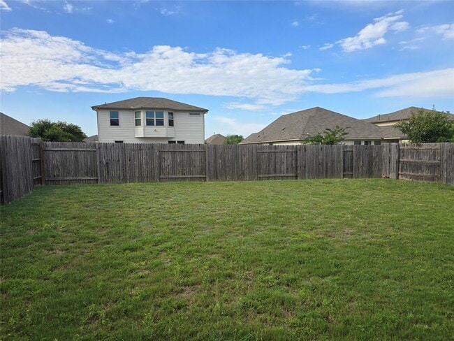 Building Photo - 5621 Sacco St