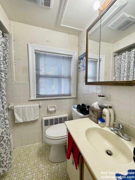 Building Photo - 83 Lexington St