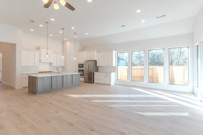 Building Photo - 15910 Mahogany Mist Dr