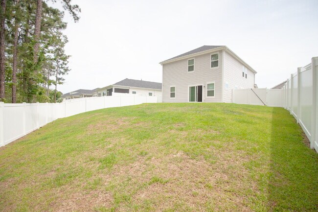 Building Photo - Fully Fenced 5bd SFH in Carolina Forest