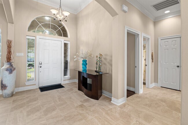 Building Photo - 14030 Shoreline Dr