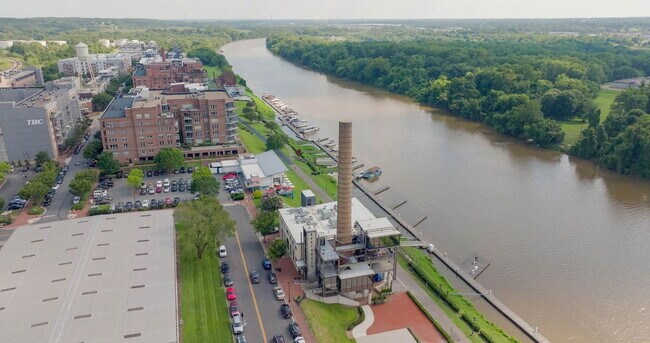 Building Photo - 4820 Old Main St