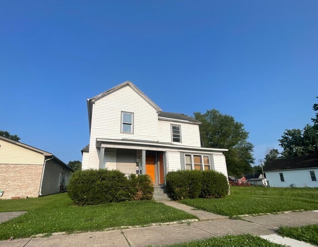 Primary Photo - 821 N 13th St
