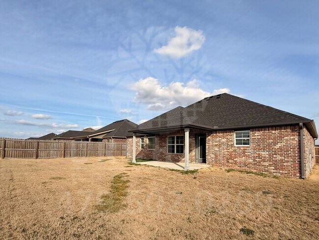 Building Photo - Single-Family Home- Stunning Kingston Plan