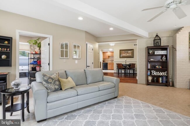 Building Photo - 7137 Murray Ln