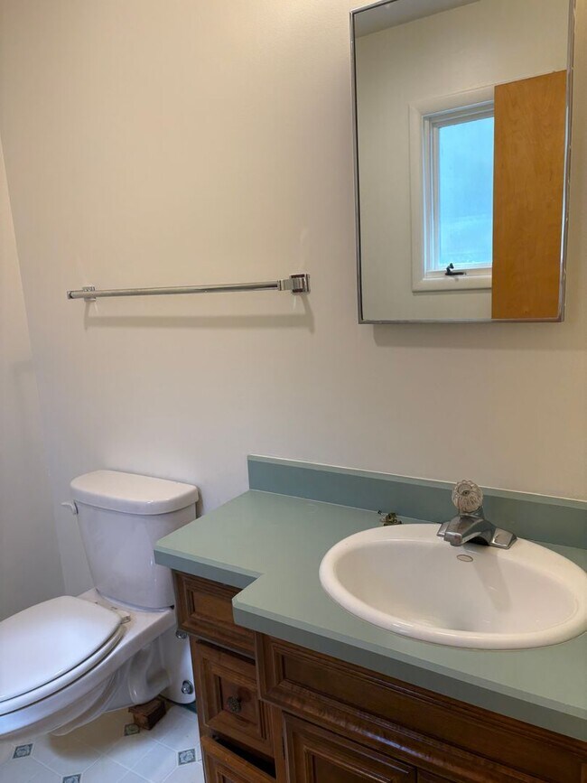 Building Photo - 3029 River Bend Dr