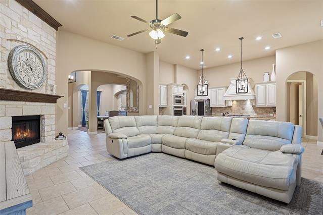 Building Photo - 9801 Broiles Ln