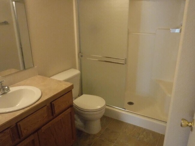 Main Bathroom - 126 BEACON Way