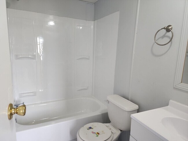 Building Photo - 1308 N Avenue J