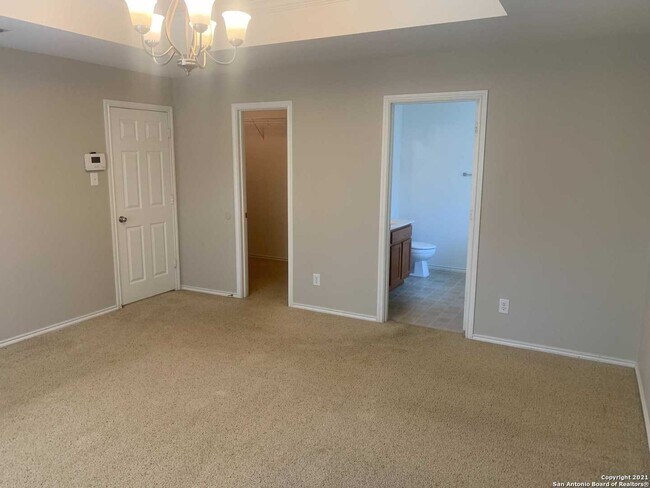 Building Photo - 3518 Ironwood Falls