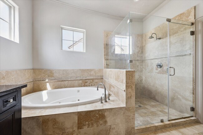 Building Photo - 4004 Feagan St