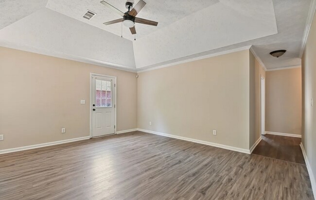 Building Photo - 393 Forest Park Dr