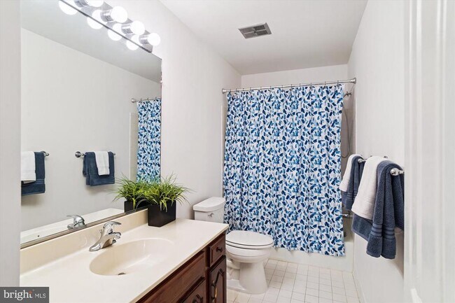 Building Photo - 10940 Brewer House Rd