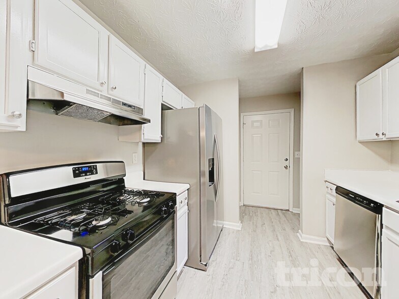 Building Photo - 8583 Misty Creek Cir