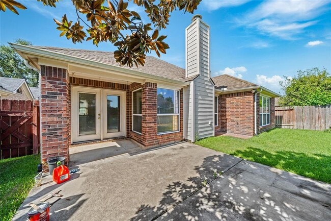 Building Photo - 11843 Leaf Oak Dr