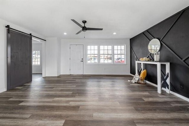 Building Photo - 710 Carpenter Dr