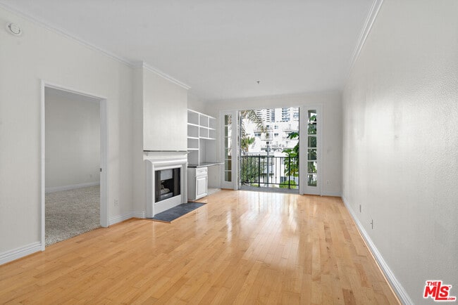 Building Photo - 1225 Armacost Ave