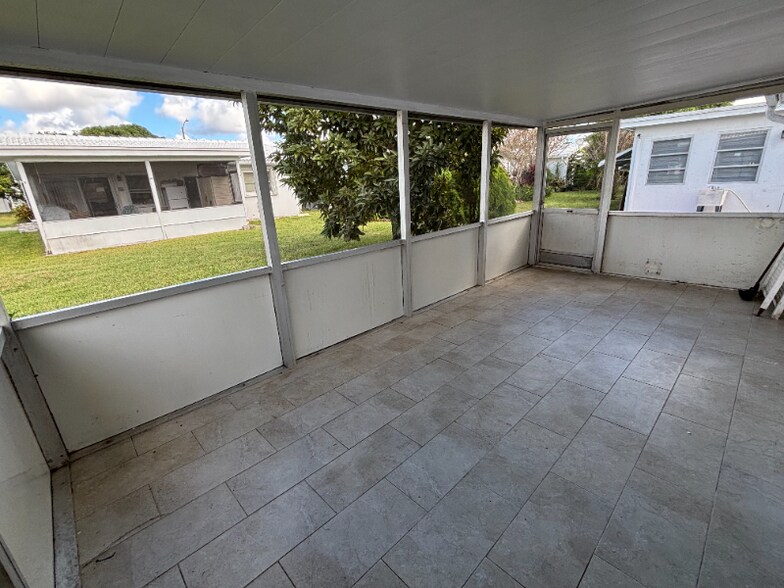 Building Photo - 8601 NW 59th St