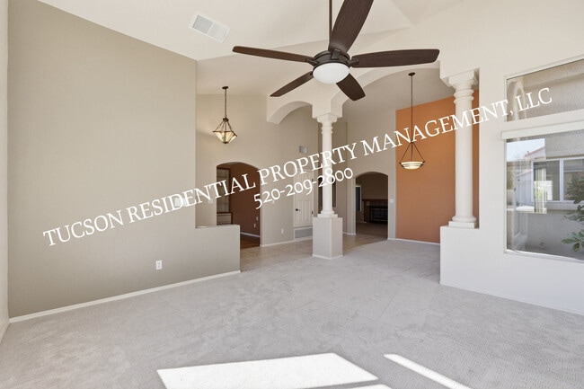 Building Photo - 10845 N Eagle Eye Pl