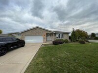 Building Photo - 725 Seminary Dr