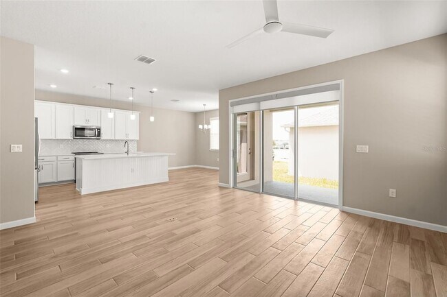 Building Photo - 17055 Haggerty Hollow Dr