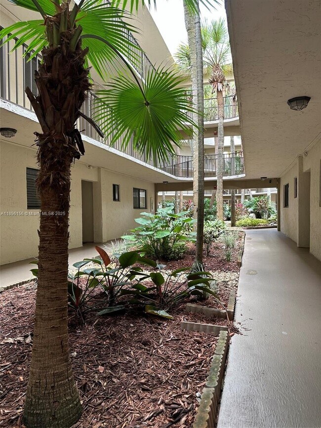 Building Photo - 8025 SW 107th Ave