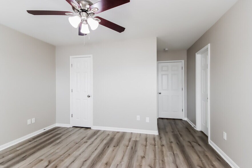 Building Photo - 28926 Trinity River Dr