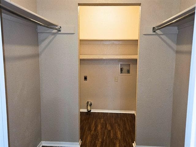 Building Photo - 6321 Richland Plaza Dr D